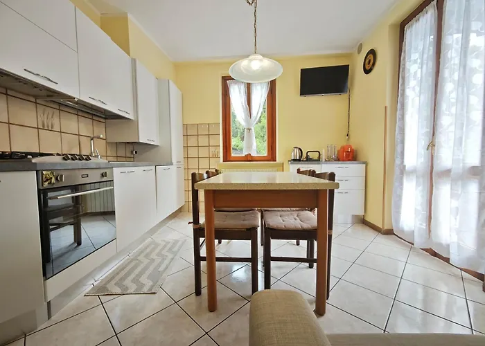 Apartamento Terrazza Su Crosio A In Centro! *